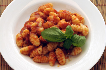 Gnocchi Ñoqui Nocken Noky Gericht Nyoquis Nhoque Italian cuisine Ньокки 玉棋 ニョッキ Cucina italiana 뇨키 di ניוקי patate نوکی Gastronomía de Italia Italienische Küche Kuchnia włoska Ẩm thực Ý 