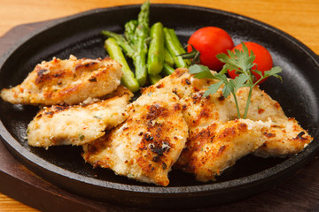 鶏肉の香草パン粉焼き