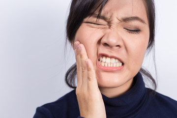 Health Care: Woman has toothache