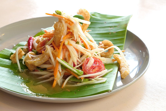 Somtam - Papaya salad - Thai food