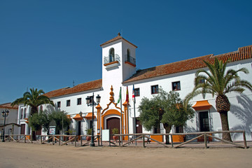 Fototapeta na wymiar Rathaus von El Rocio Andalusien