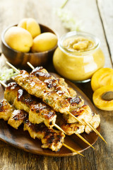 Chicken skewers with apricot sauce