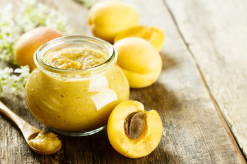Homemade apricot chutney