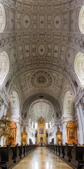 Obraz premium St. Michael Church Vertorama Munich Germany
