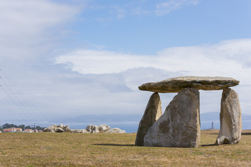 Menhir del parque de San Pedro (La Coru&ntilde;a, Espa&ntilde;a).