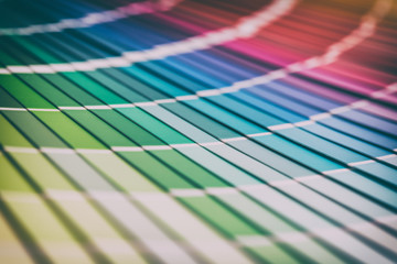 Open Pantone sample colors catalogue.