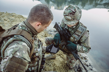 commander paves the route on an electronic device.