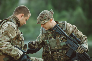 commander paves the route on an electronic device.