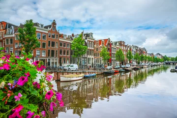 Fotobehang Canal in Amsterdam © adisa