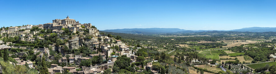 Fototapeta na wymiar Panorama of medieval village Gordes