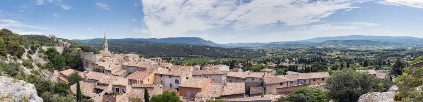Panoramic view of Saint Saturnin d Apt, Provence,