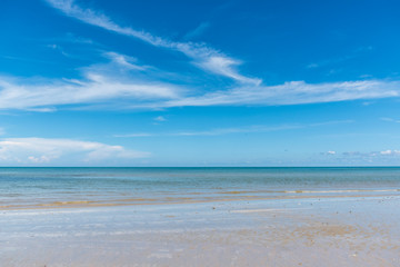 Fototapeta na wymiar The beach and blue sky