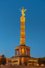 Obrazy na Plexi  Kolumna Zwycięstwa w Berlinie nocą