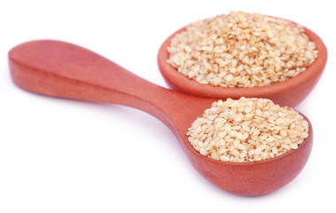 Peeled sesame seeds