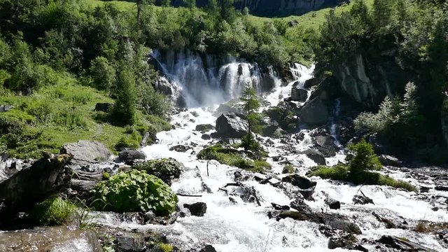 wasserfall / quelle simme, 7 brunnen, lenk, schweiz