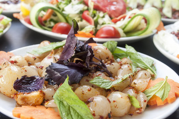  Fresh summer lettuce salad and eat healthy foods