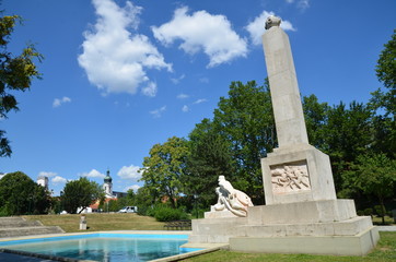 Obraz premium Monument aux morts à Gyor Hongrie 2016