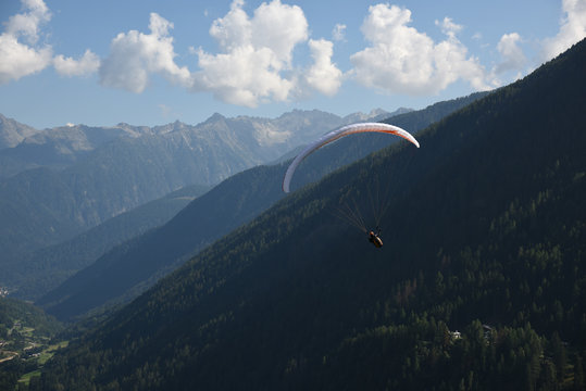 parapendio montagna volare sport estremo Trentino 