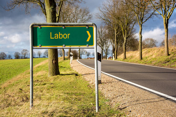 Schild 96 - Labor