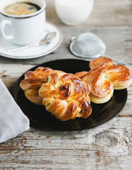 Yeast buns