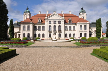 Fototapeta na wymiar Poland Kozlowka palace with garden
