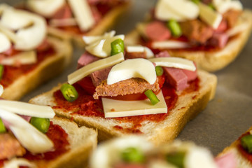 Homemade mini pizzas