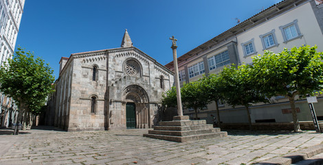 Fototapeta na wymiar Colegiata Santa María del Campo La Coruña Galicien Spanien