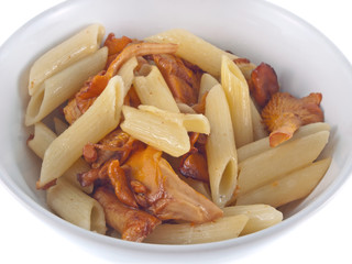 pasta with chanterelle mushrooms