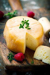 Smoced goat cheese .style vintage
