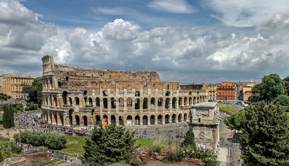 Obraz na płótnie Canvas panorama of the Colosseum in Rome i