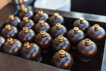 Number of wooden mills with salt and pepper