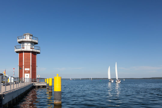 Leuchtturm Aussichtsturm am Kalkofen Plauer See Plau am See