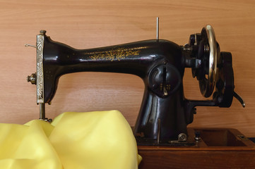 Hand sewing machine