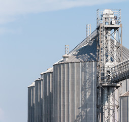 Factory for drying and storage of cereals