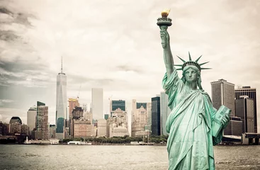 Photo sur Plexiglas Lieux américains La ville de New York et la Statue de la Liberté