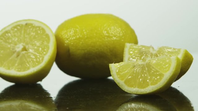 Pan of slices of lemon