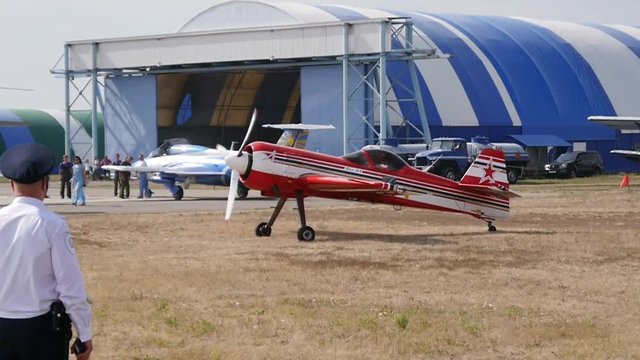 Demonstrations pilot sport plane. Airshow