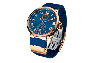Wrist watch modern gold strap. 3D graphic
