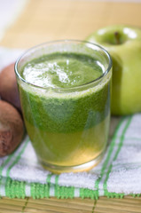 smoothie di kiwi e mela