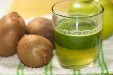 smoothie di kiwi e mela