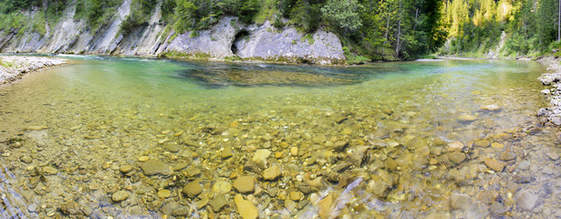 Ammer in der Schlucht als Wildbach in Bayern