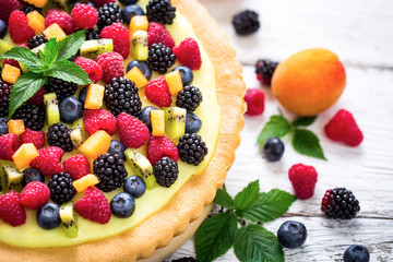 Berry fruit tart 