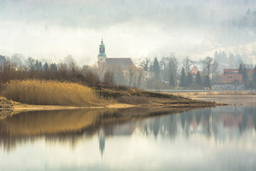 Zbiornik Sosnówka w mglisty poranek 