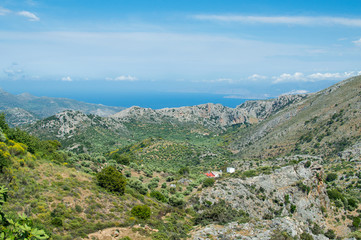 Fototapeta na wymiar Panoramic view of cliffs and mountains