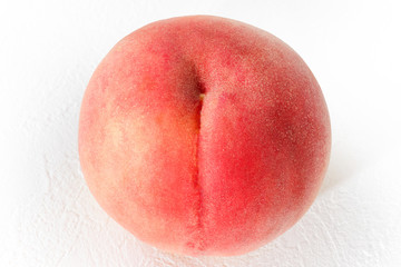 有機栽培の高級桃　 High-quality peach