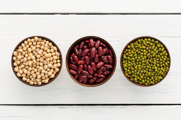 Green beans, red beans, soybean useful vitamins and health benef
