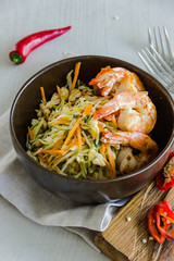 salad with shrimp, cabbage and capers
