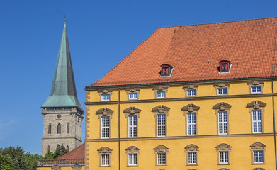 Obraz premium Castle and the tower of St. Katharinen church in Osnabruck