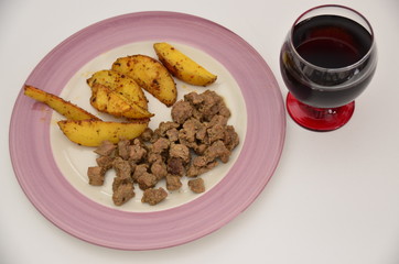 Dana Kavurma ve  elma dilimi patates 