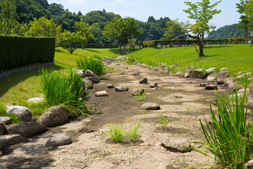 公園の小川